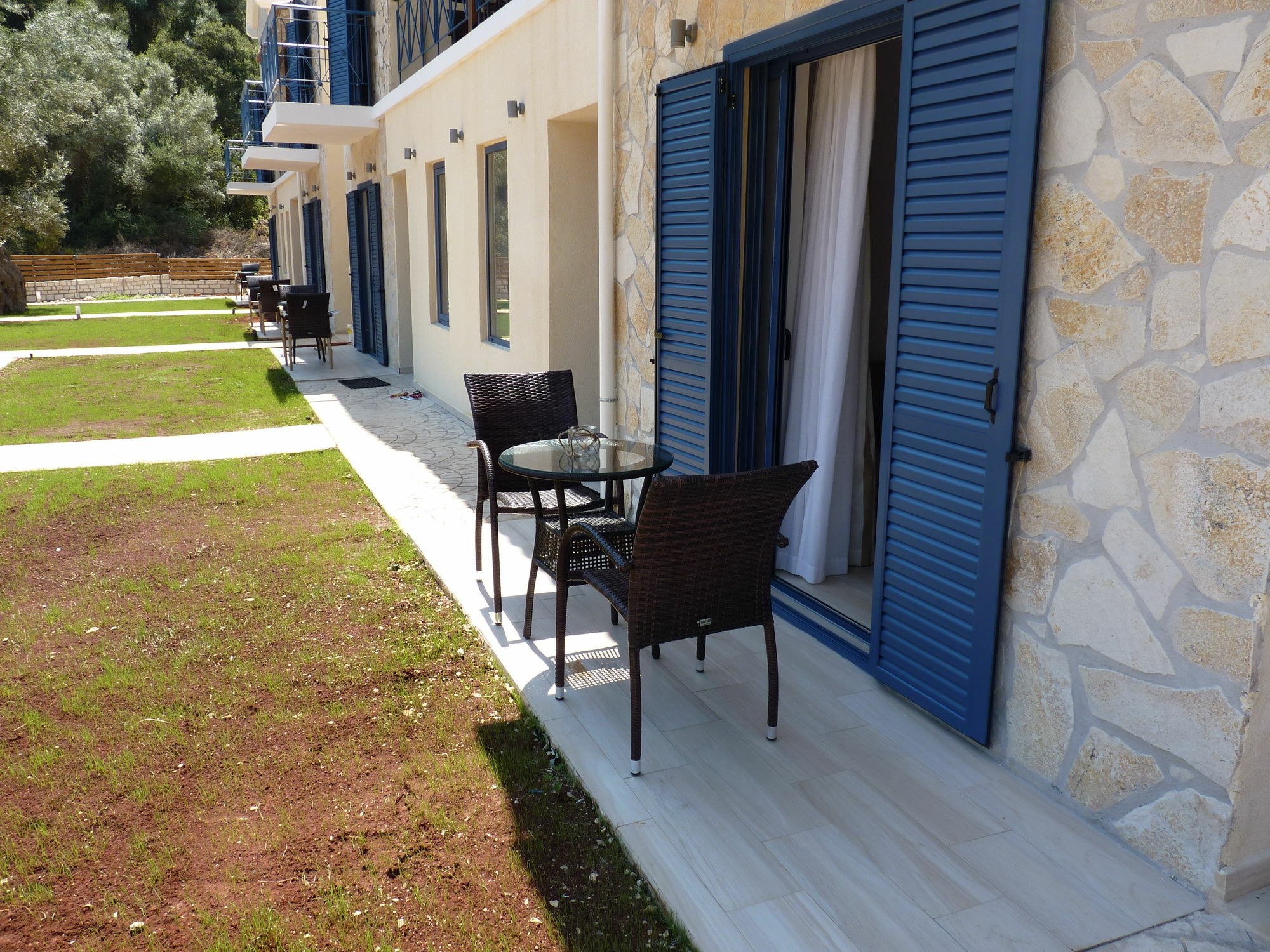 Ilianthos Apartments & Studios Mikros Gialos Exterior photo